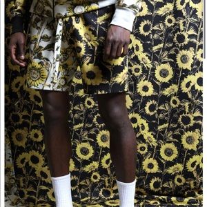 NWT Twenty unisex sunflower shorts